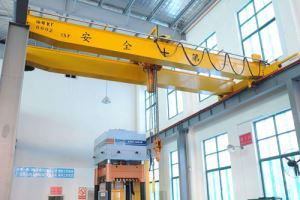 Double Girder disesuaikan overhead crane hoist Crane dengan Electric Wire Rope Hoist